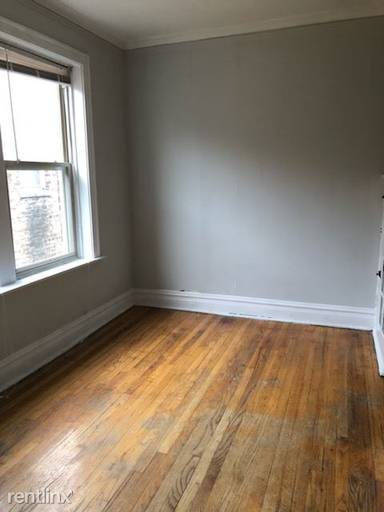 Main picture of 1525 W Estes Ave