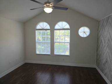 Main picture of 2644 Sabal Springs Dr