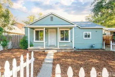 Main picture of 2215 Laurel St