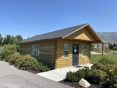 Main picture of 2612 N Highway 162