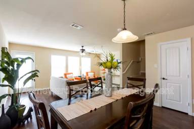 Main picture of 1201 Bayfield St