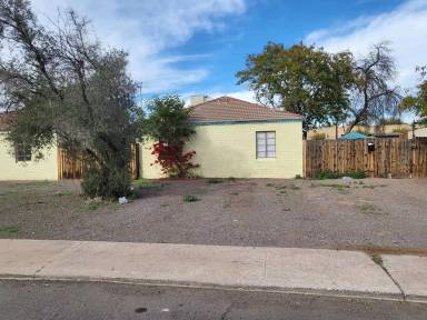 Main picture of 3106 E Diamond St