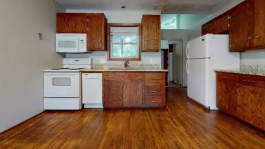 Main picture of 1081 18th Ave SE