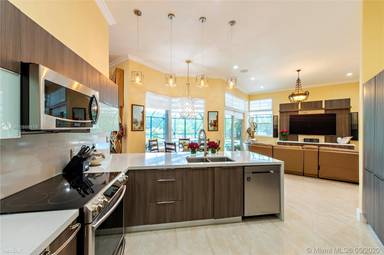 Main picture of 306 Egret Ln