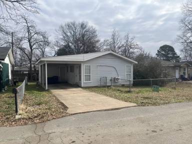 Main picture of 203 N 6th St