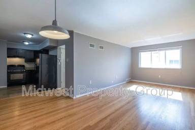 Main picture of 2507 S Big Bend Blvd