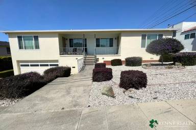 Main picture of 207 Orange Ave