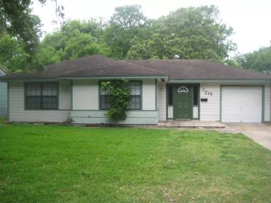 Main picture of 220 Cypress St