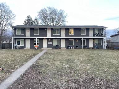 Main picture of 333 S Steffler St