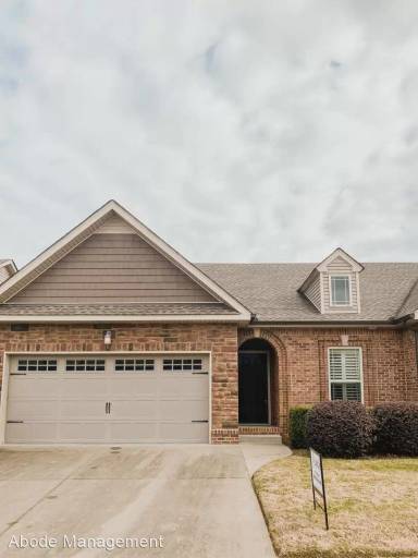 Main picture of 176 Dundee Dr