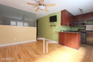 Main picture of 625 W Wrightwood Ave Apartments