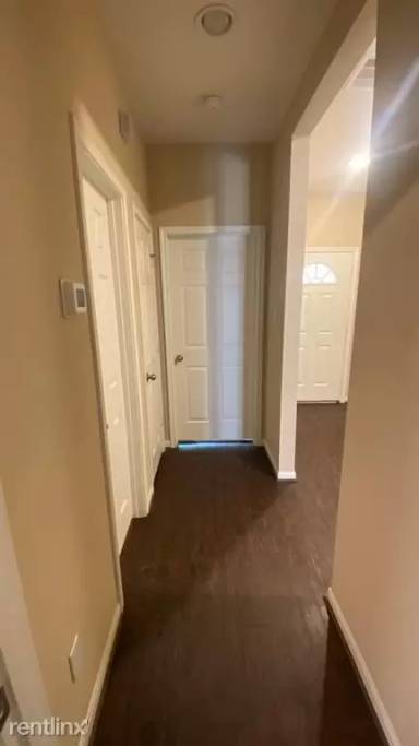 Main picture of 11002 Maple Rock Dr