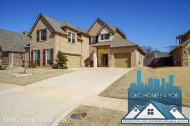 Main picture of 16108 Wind Crest Way