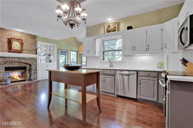 Main picture of 6741 W 135th St