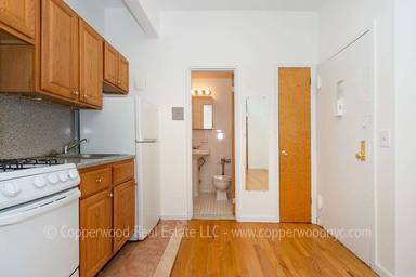 Main picture of 415 East 87th St