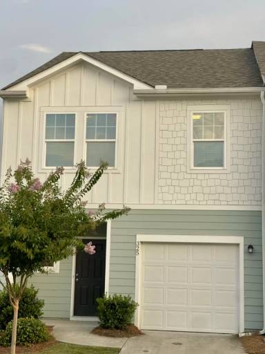 Main picture of 330 Penn Station Way