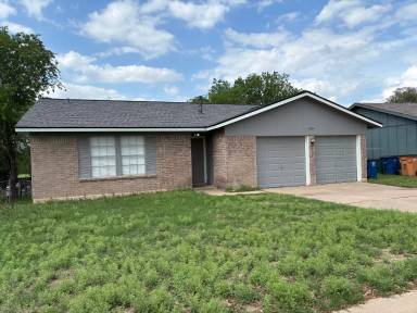 Main picture of 604 Great Britain Blvd