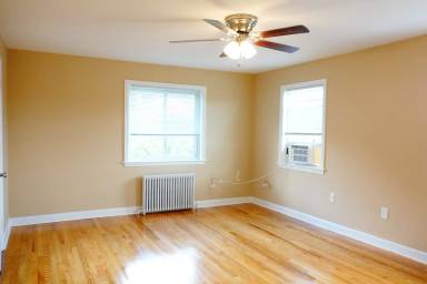 Main picture of 8710 Plymouth St