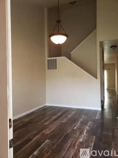 Main picture of 24 Mangum Cir