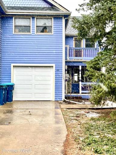 Main picture of 430 County Rd
