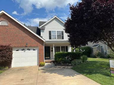 Main picture of 2066 Honeysuckle Ln