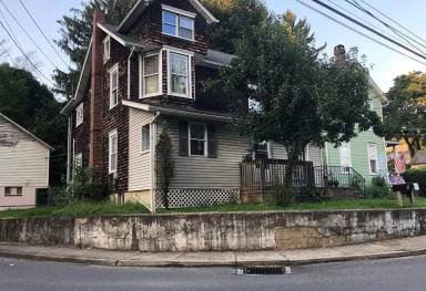 Main picture of 412 Chestnut St