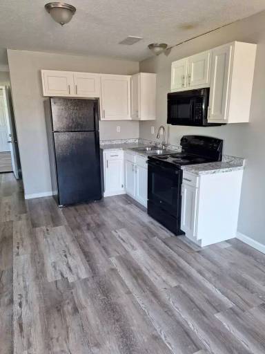 Main picture of 152 River St