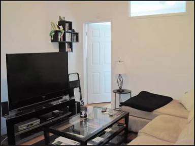 Main picture of 179 Orchard St
