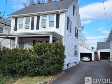 Main picture of 15 Hale St