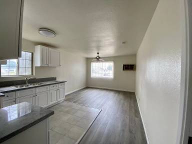Main picture of 1047 W 8th St