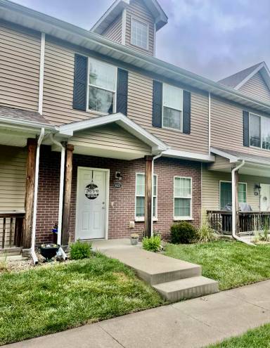 Main picture of 1023 NE Patchin Ln