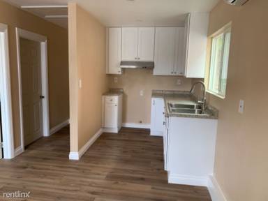 Main picture of 1045 W 73rd St
