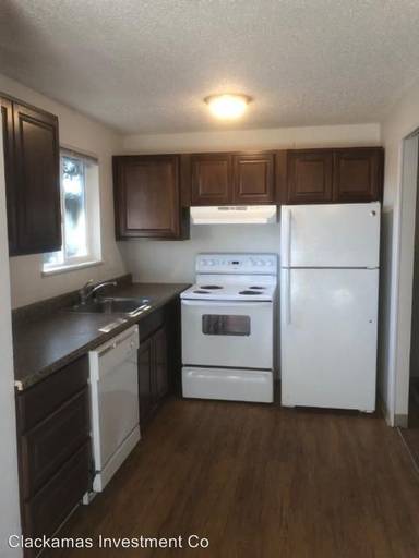 Main picture of 469 Hilltop Ave