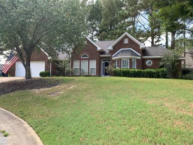 Main picture of 3672 Hawthorne Ct