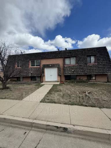 Main picture of 533 Superior St