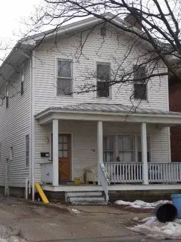 Main picture of 412 Thompson St