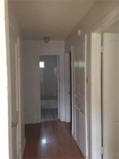 Main picture of 210 Cloud St