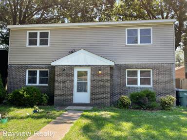 Main picture of 9551 Lakeside Dr