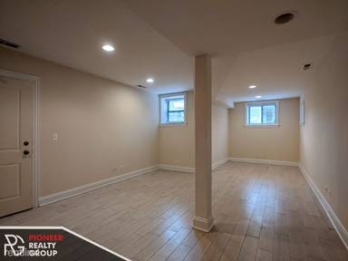 Main picture of 3709 N Wilton Ave