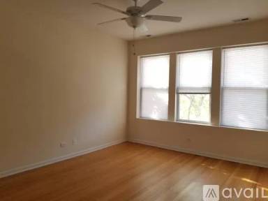 Main picture of 4130 W Addison St
