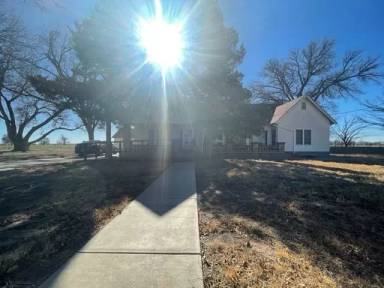 Main picture of 3834 East Grand Plains Rd