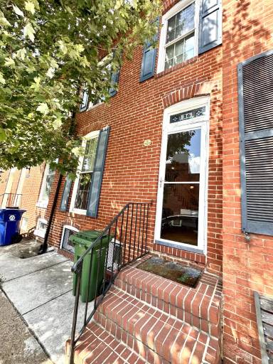 Main picture of 26 Poultney St