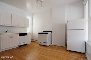 Main picture of 2235 W Waveland Ave