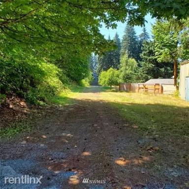 Main picture of 9536 126th Pl SE