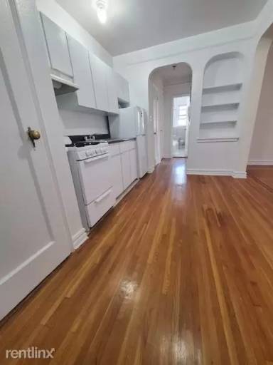 Main picture of 6541 Saunders St