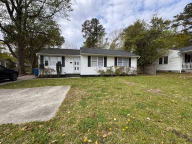 Main picture of 503 Henderson Dr