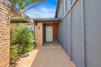 Main picture of 1510 Coronado Hills Dr