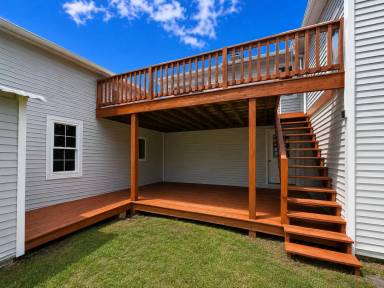 Main picture of 40 Maple Ln