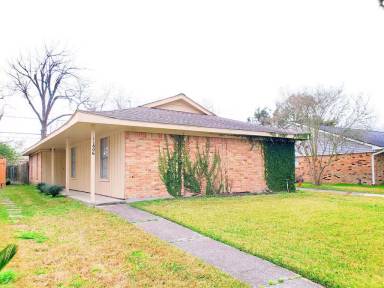 Main picture of 11806 Oceanview St