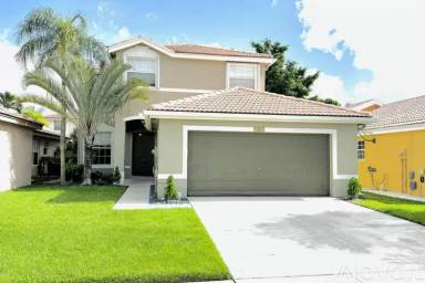 Main picture of 3565 Danbury Ct